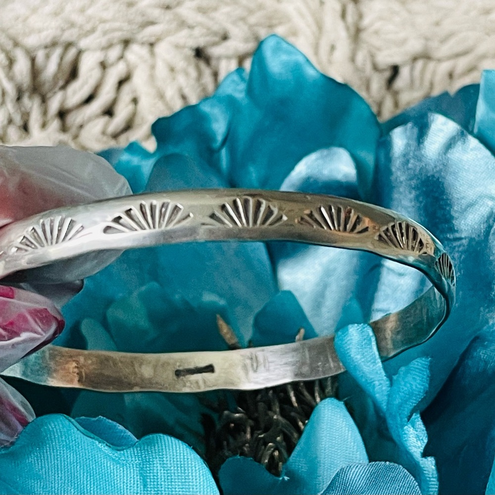 ❗️FINAL PRICE❗️Native American G Nelson Fan Pattern Cuff Bracelet